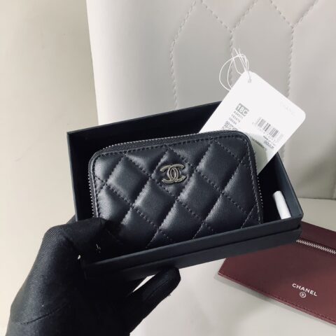 Chanel 20新品 进口羊皮卡包钱包 A84511黑色/银扣