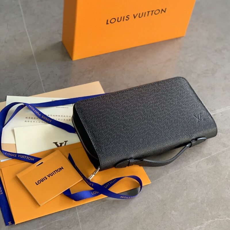 LV Zippy XL Long Wallet Taiga Aldoise M42097