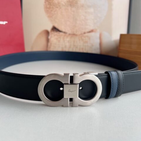 Ferragamo菲拉格慕男士专柜对版金属扣，头层牛皮双面外用腰带