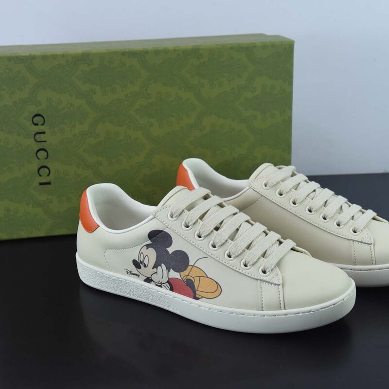 Gucci古驰    小白鞋系列 经典小蜜蜂低帮休闲板鞋