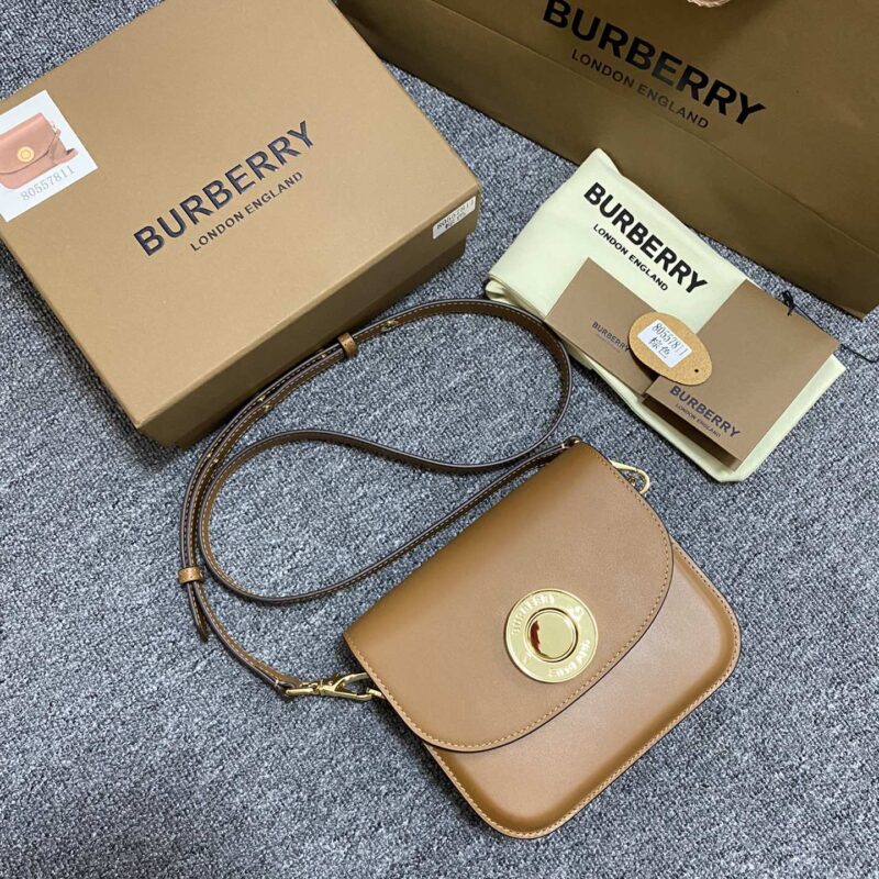Burberry巴宝莉大号格纹与缉明线皮革材质斜背包