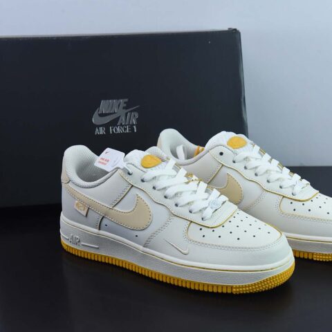 Nike Air Force 1 AF1 空军一号/低帮 米黄 刺绣低帮休闲板鞋  货号：FB1839-222