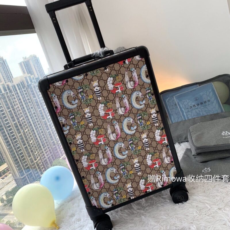 GUCCI古驰经典双G花料配铝框行李箱/拉杆箱