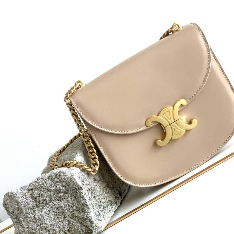 CELINE赛琳新品TEEN BESACE TRIOMPHE链条亮泽牛皮革手袋110413A