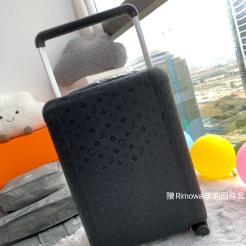 LV路易威登HORIZON 四轮拉杆箱M23203