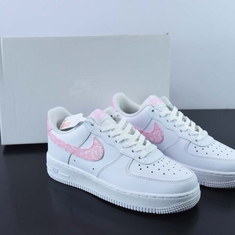 Nike Air Force 1'07 Low 白粉腰果花 空军一号低帮休闲运动板鞋货号：DJ9942-106
