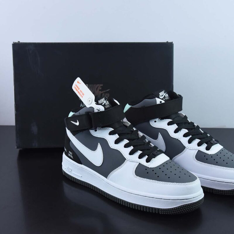 NK Air Force 1'07 Mid "Camcorder" 黑白灰 摄影机 空军一号中帮休闲板鞋 货号CN6863-502