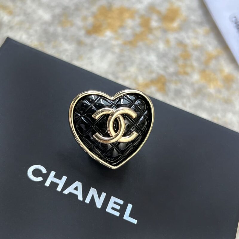 新款☑️CHANEL香奈儿双c桃心爱心胸针