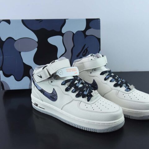 Bape×Nike Air Force 1 Mid“黑迷彩配色”空军一号中帮休闲板鞋 尺码：36-45货号：AP3696-023