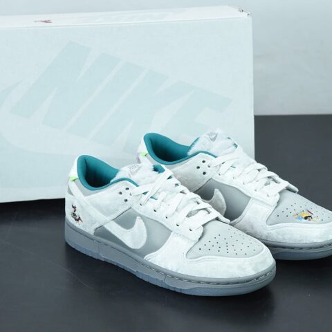Nk Dunk Low Ice 冰雪奇缘 圣诞节 冬季仙境 冰雪节低帮休闲板鞋 货号：DO2326 001