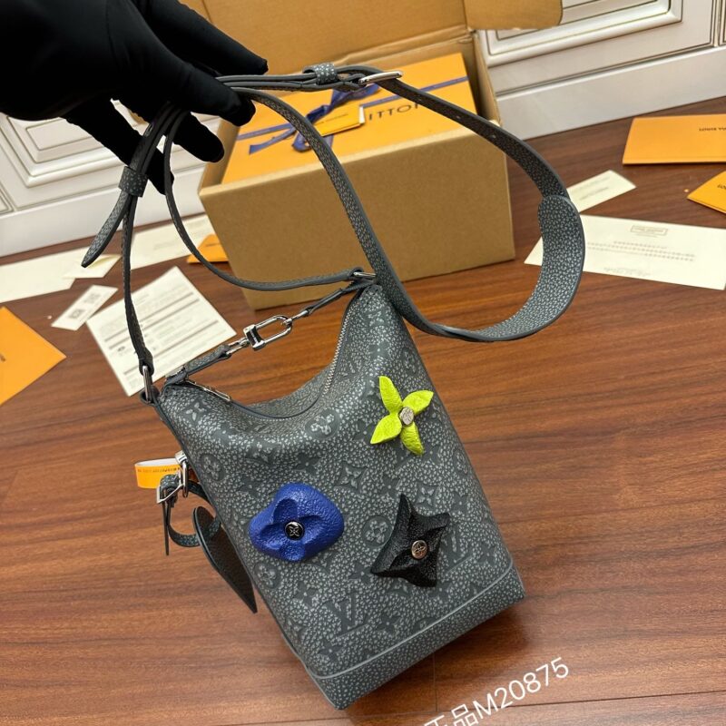 LV M20875 HOBO CRUISER PM BAG