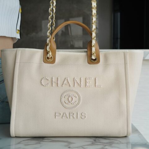 CHANEL 超仙珍珠刺绣沙滩包 A66941B02914N6947