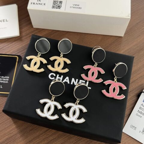 新款☑️CHANEL香奈儿c2双c黑色圆形耳钉耳环
