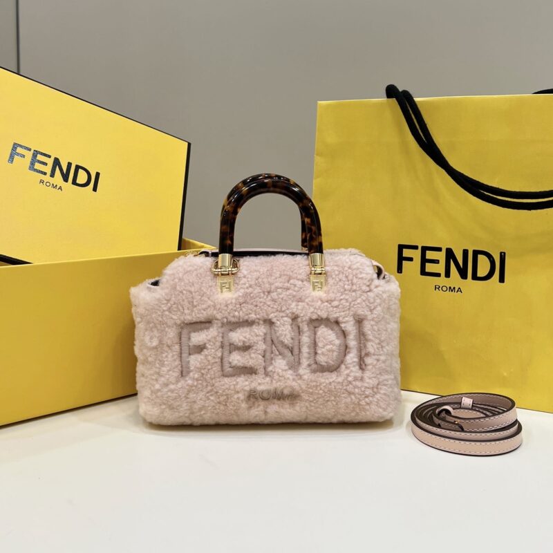FENDI芬迪印FENDI ROMA字样迷你手袋8595
