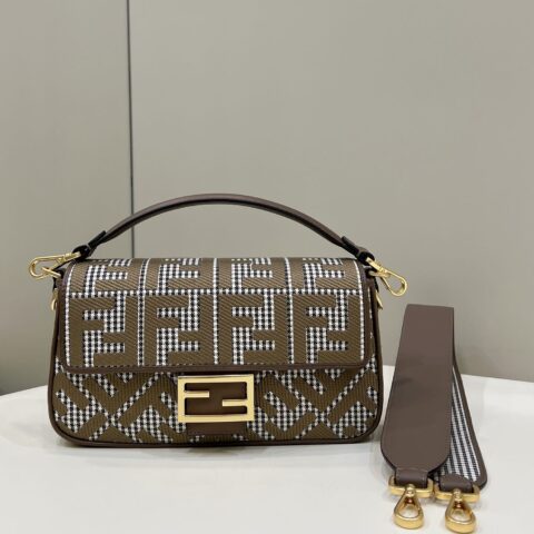 FENDI芬迪百搭千鸟格baguette刺绣FF手袋8588M