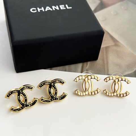 新款☑️CHANEL香奈儿c1双c白色波浪黑色金边耳钉耳环