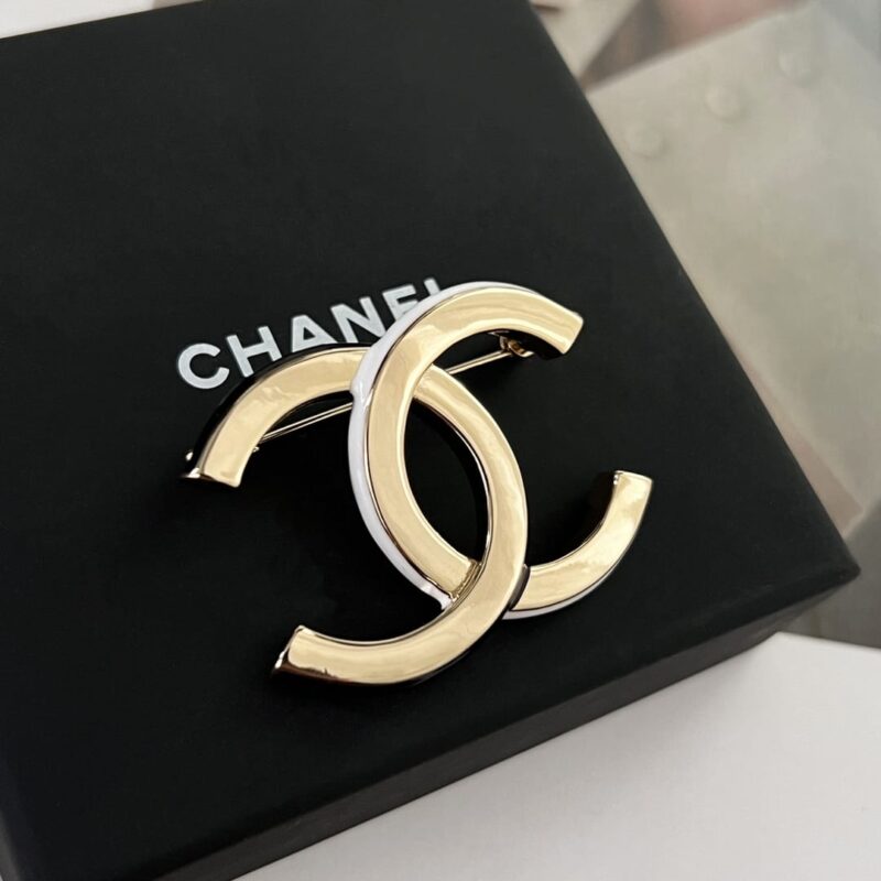 新款☑️CHANEL香奈儿双c黑白光面胸针