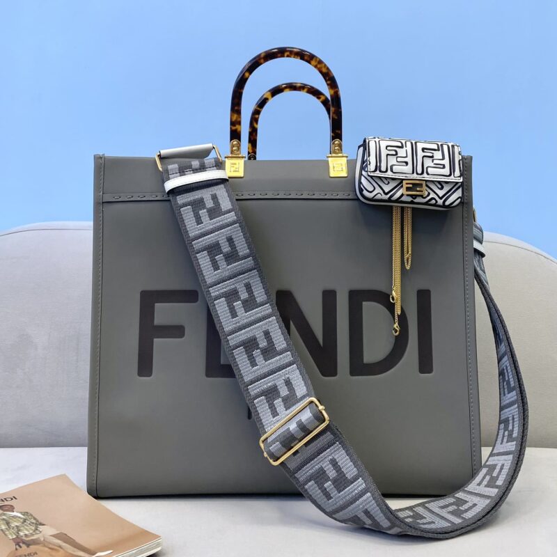 FENDI芬迪牛皮搭配超高级琥珀手挽购物袋8266s