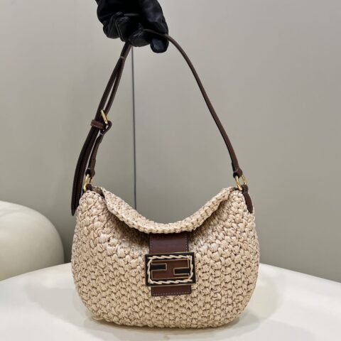 FENDI芬迪拉菲草牛角腋下包8373A