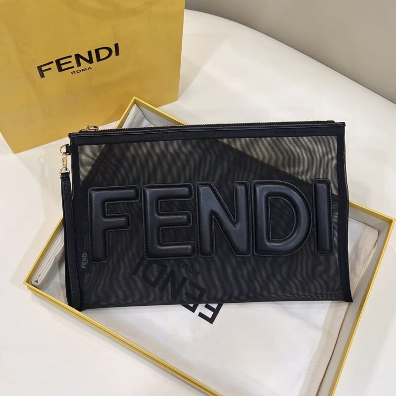 FENDI芬迪大号扁平网眼手拿包8360