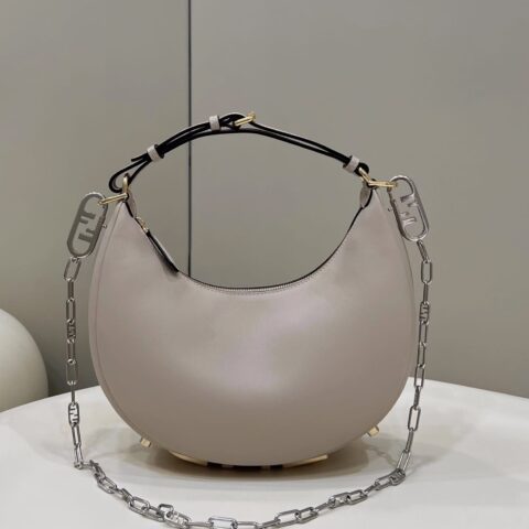 FENDI芬迪柔软牛皮腋下包80056M