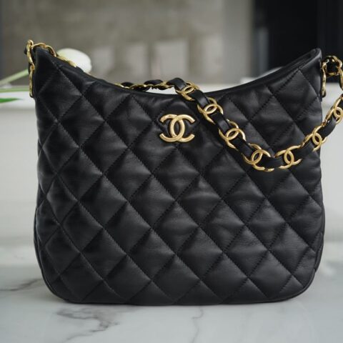 CHANEL 22K 新款羊皮HOBO腋下包 AS3631黑色