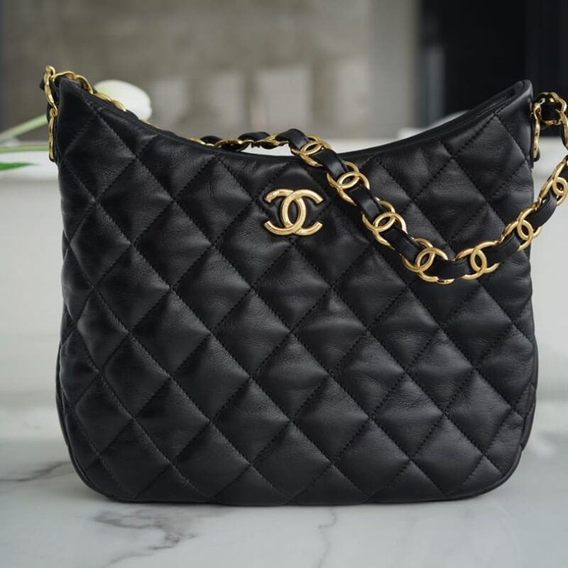 CHANEL 22K 新款羊皮HOBO腋下包 AS3631黑色