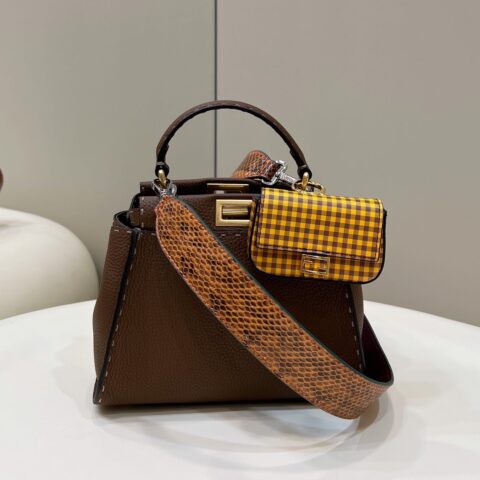 FENDI芬迪荔枝纹牛皮手袋2119S