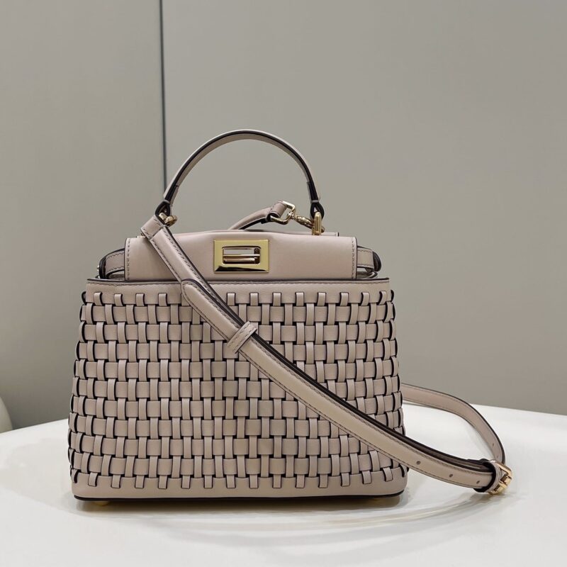 FENDI芬迪纯手工羊皮编织PEEKABOO小号手袋80109