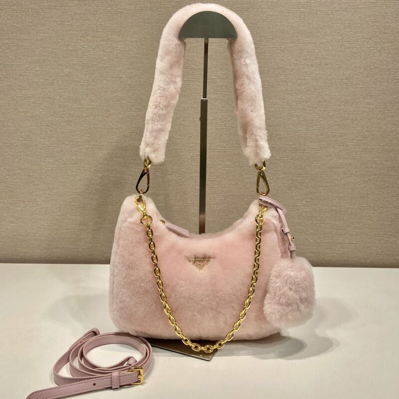 PRADA普拉达进口山羊Hobo毛毛包1BC204
