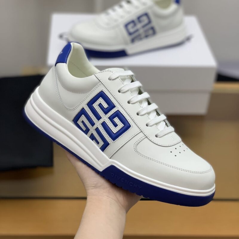 GIVENCHY纪梵希  采用牛皮材质，标志性印花4 G图案新款男士运动休闲鞋