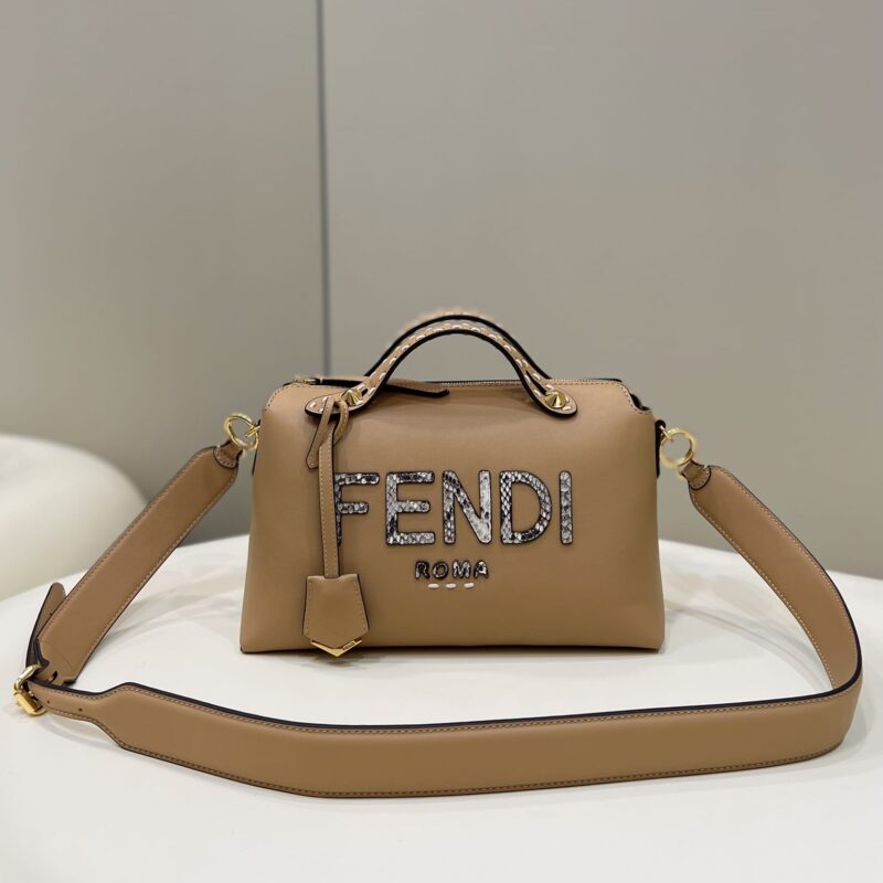 FENDI芬迪拼接蛇皮logo波士顿包8507S
