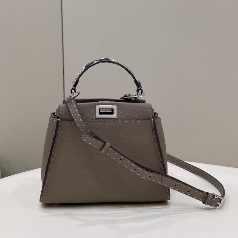 FENDI芬迪全牛皮搭配蛇皮手腕Peekaboo手袋8551