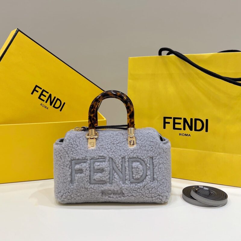 FENDI芬迪印FENDI ROMA字样迷你手袋8595