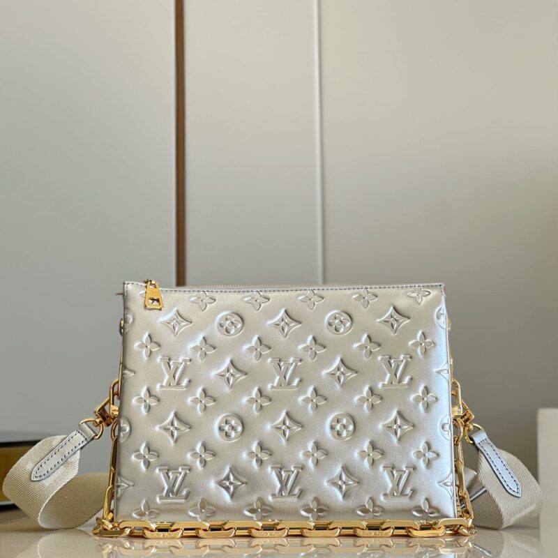 LV M21769 COUSSIN PM 抱抱包