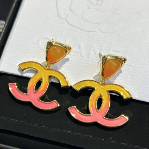 新款☑️CHANEL香奈儿c2双c渐变粉耳钉耳环
