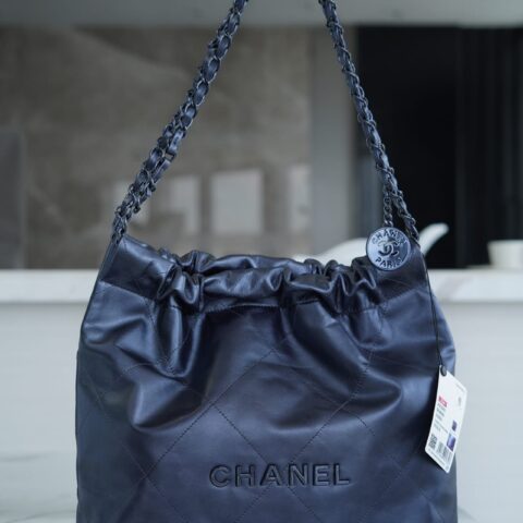 CHANEL 22 小号手袋 AS3260金属蓝