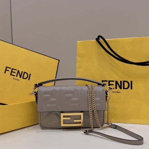 FENDI芬迪绵羊皮baguette手袋0135A 0135S