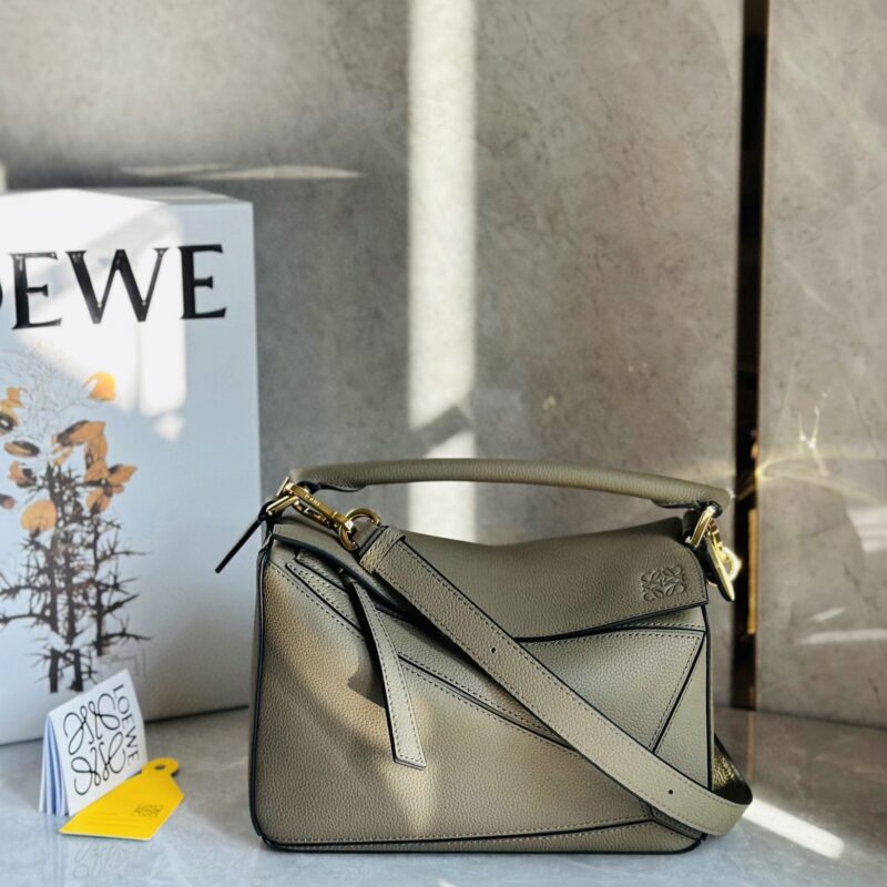 LOEWE Puzzle 24CM bag 牛皮小号几何包 0189苔藓绿/金扣