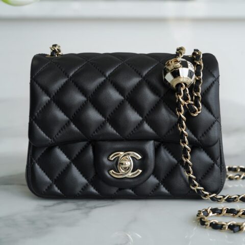 CHANEL 23C 足球CF18CM方胖子 AS1786 B09985 94305