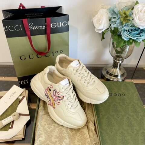 Gucci古驰   𝟐𝟎𝟐𝟑兔年限定新款老爹鞋