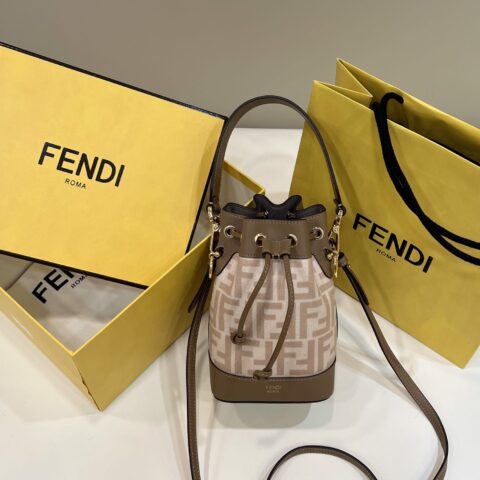 FENDI芬迪纯羊毛面料MON TRÉSOR水桶包8517