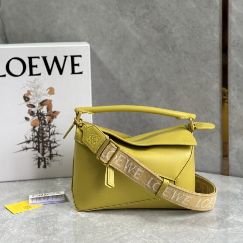 LOEWE Puzzle 24CM bag 牛皮小号几何包 0681黄