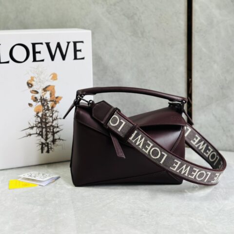 LOEWE Puzzle 24CM bag 牛皮小号几何包 0681酒红