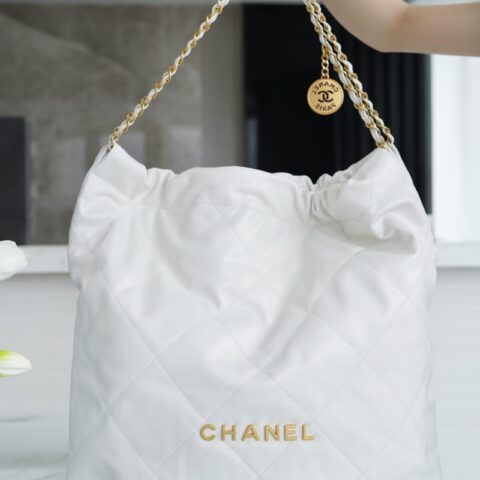 CHANEL 22 大号手袋 AS3262白色金扣