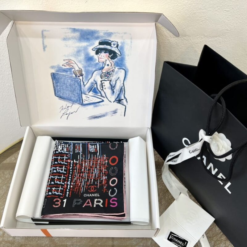 CHANEL香奈儿『小香集』100%真丝围巾