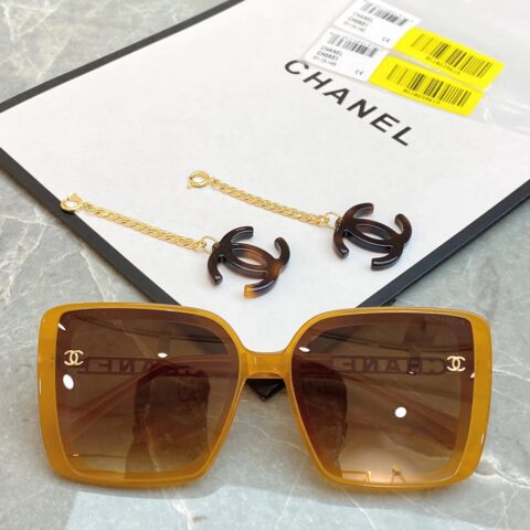 CHANEL香奈儿双C标志性logo女士太阳眼镜