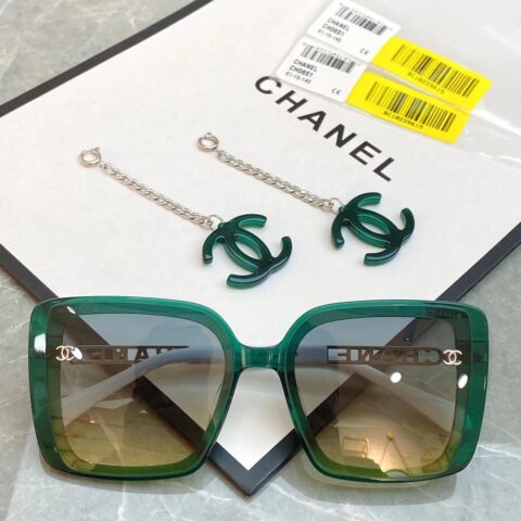 CHANEL香奈儿双C标志性logo女士太阳眼镜