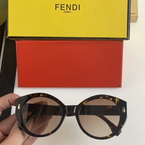FENDI芬迪圆框女士太阳眼镜