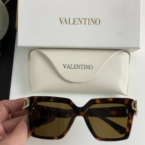 VALENTINO华伦天奴大方框方形女士太阳眼镜